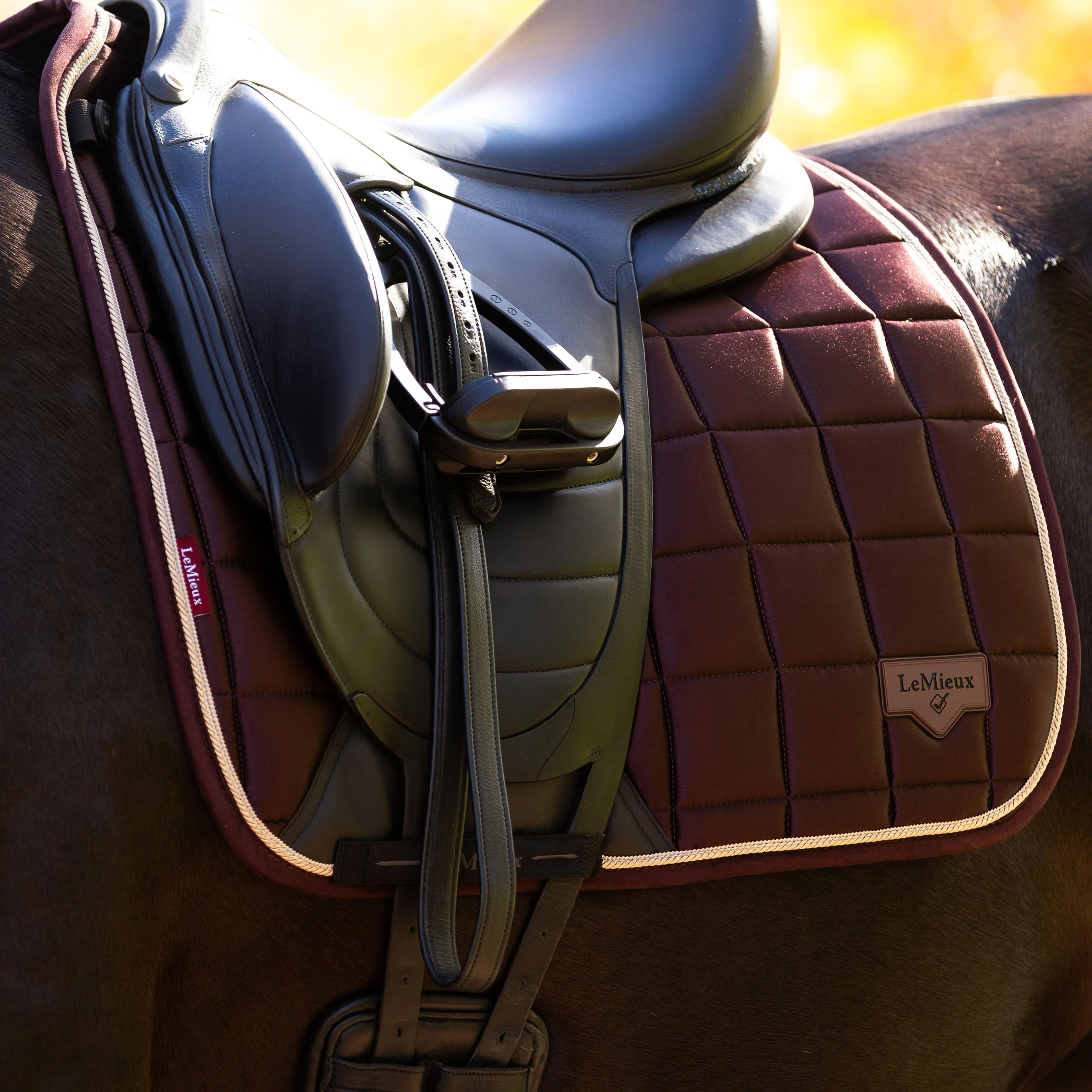Loire Dressage Saddle Pad Damson - Image 2