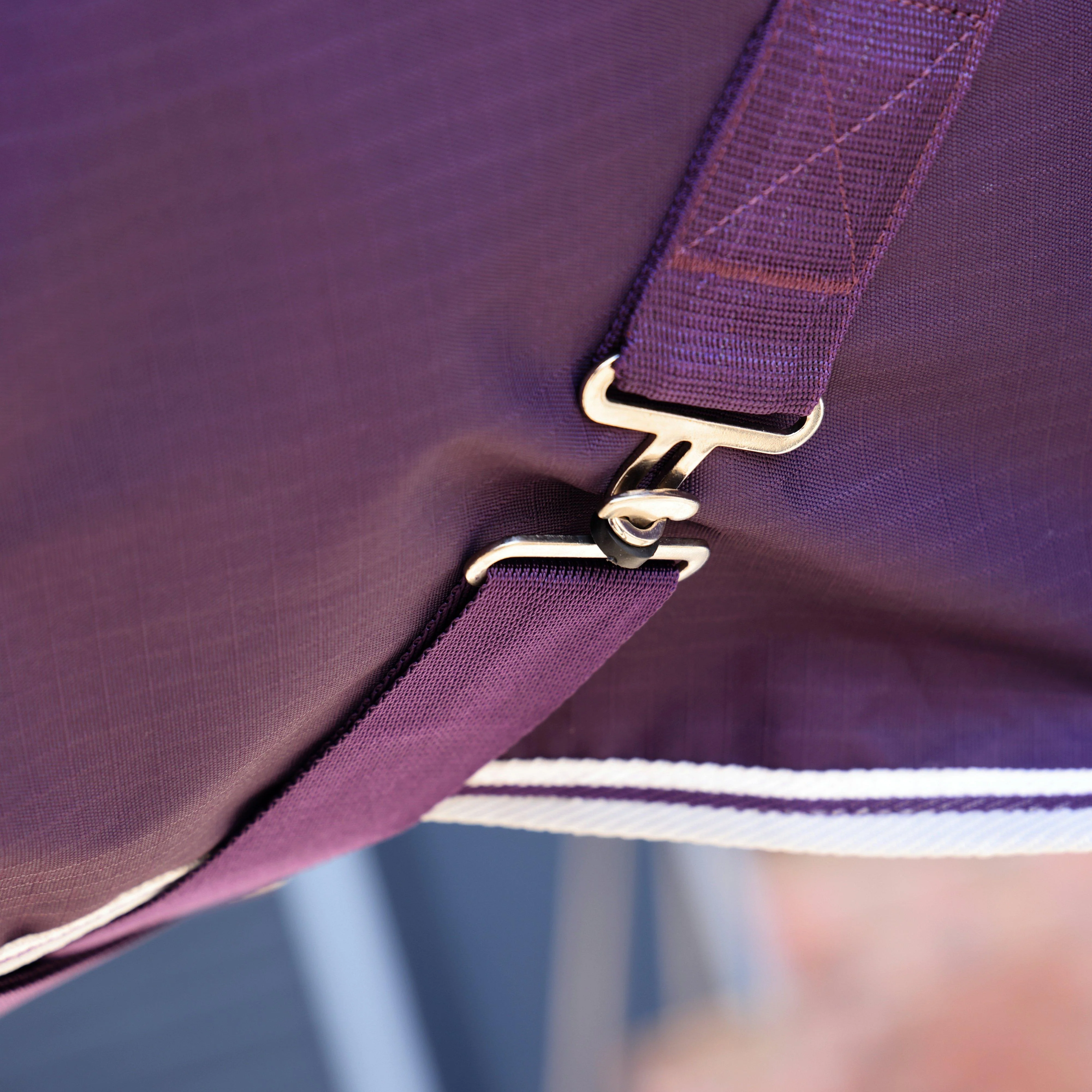 Highlander Original 100g Standard Neck Turnout Rug Plum - Image 3